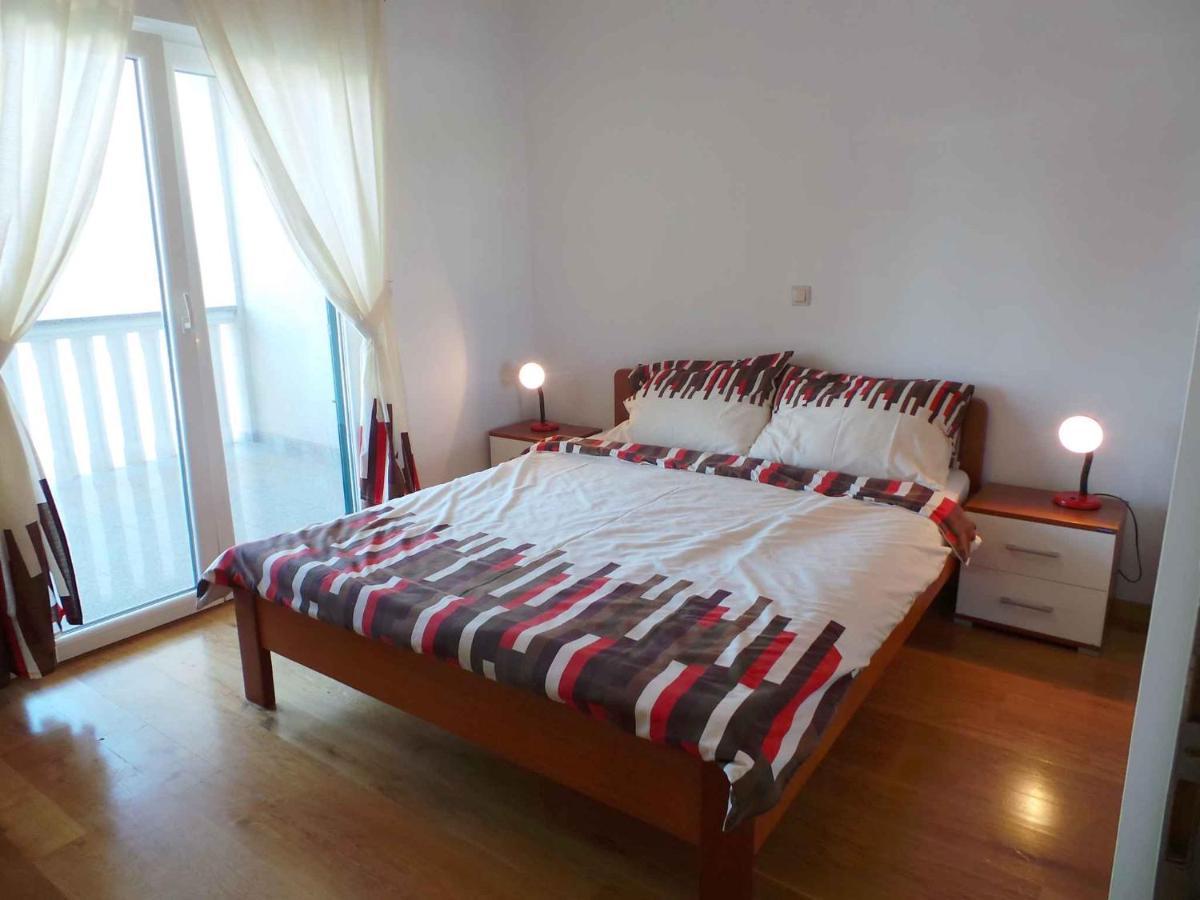 Holiday Home In Malinska/Insel Krk 13031 Екстериор снимка