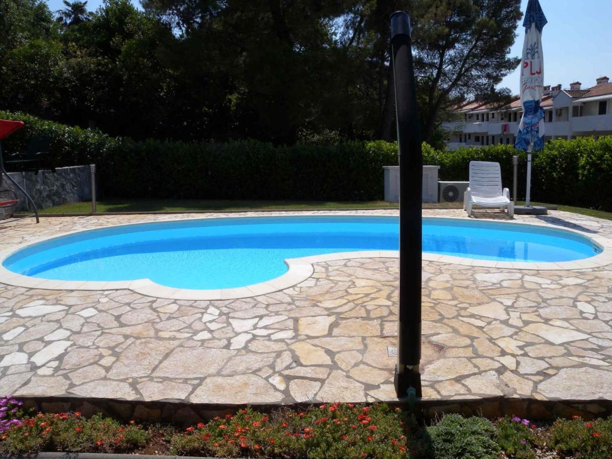 Holiday Home In Malinska/Insel Krk 13031 Екстериор снимка