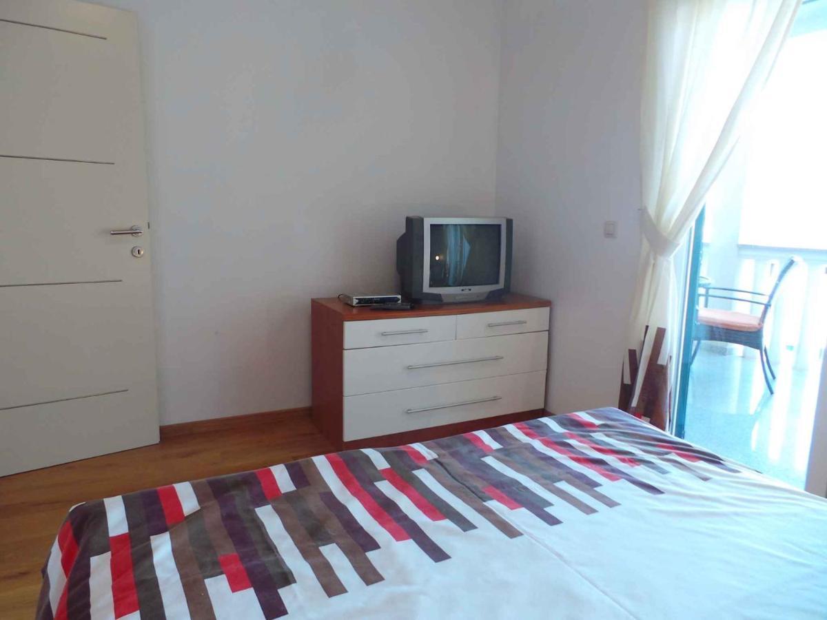 Holiday Home In Malinska/Insel Krk 13031 Екстериор снимка