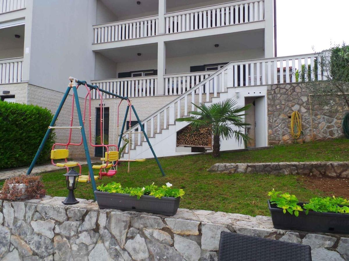 Holiday Home In Malinska/Insel Krk 13031 Екстериор снимка