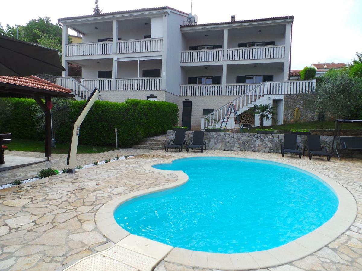 Holiday Home In Malinska/Insel Krk 13031 Екстериор снимка